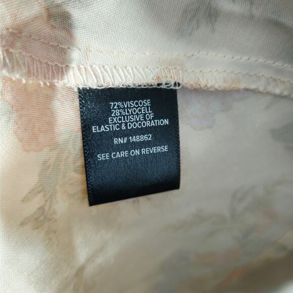 NWT Torrid Babydoll Challis Corset Top Sleeveless Smocked Tie Back Floral Sz 3x - Picture 7 of 7